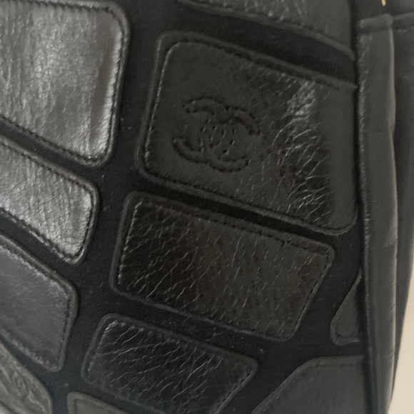 Authentic CHANEL Camera Bag Giraffe Pattern Purse - Picture 7 of 12